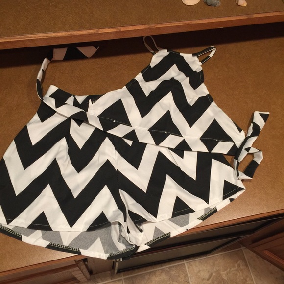 Flirty Open Back Boho Crop Jumpsuit Playsuit Set - Picture 8 of 8